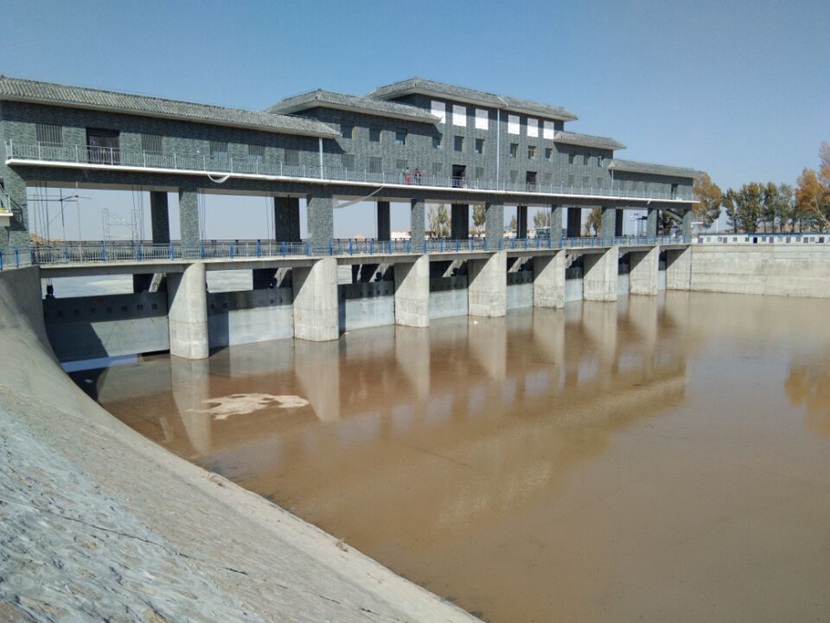 <b>红崖山水库溢洪道闸门</b>